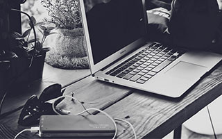 TP钱包资产展示深度解析：实时数据与多维信息如何助力投资决策