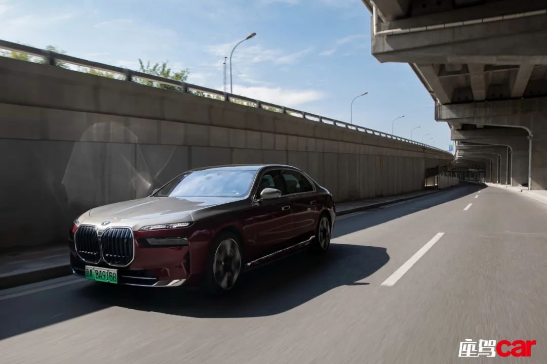 宝马强调的是安全还是质量_宝马汽车安全性怎么样_宝马打造安全汽车的方方面面