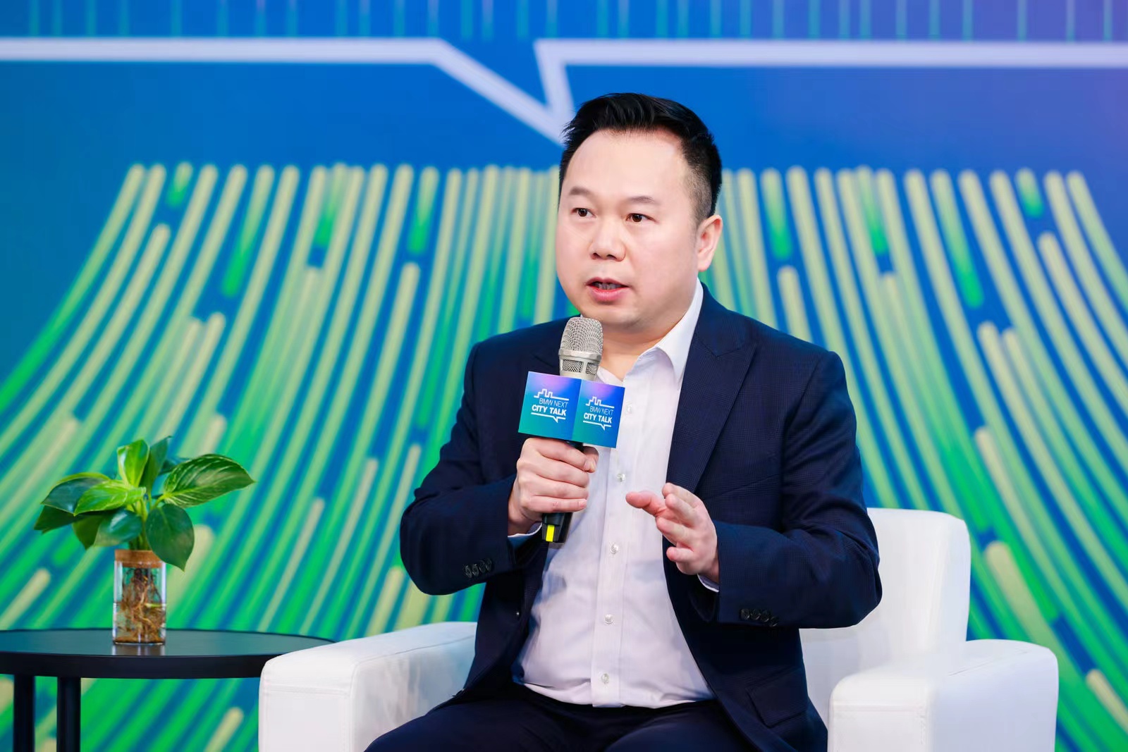 宝马打造安全汽车的方方面面_宝马的安全性_宝马汽车安全性怎么样