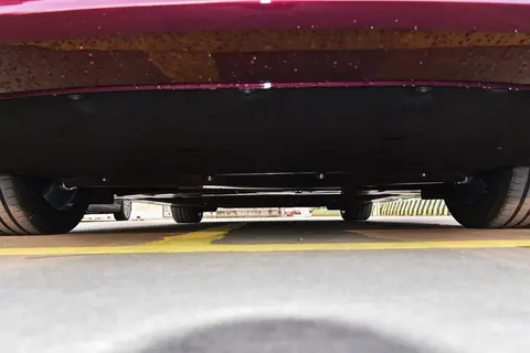 BMW 5系的五星级安全认证对消费者的影响_五星服务认证证书_5星服务体系认证证书