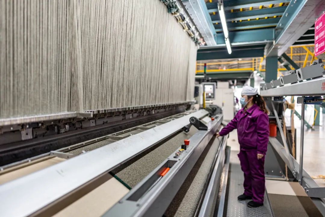 地毯拉力_地毯拉伸_动滑轮拉力大小与拉力方向