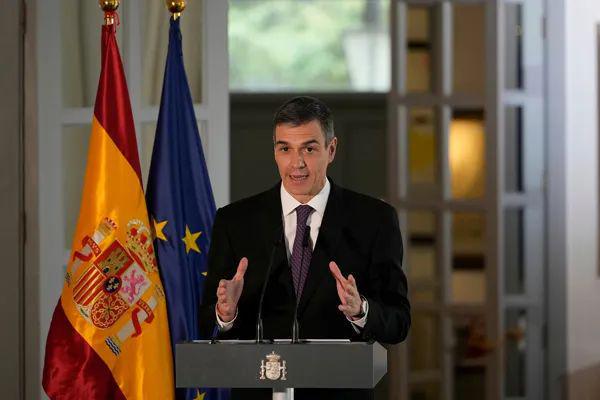 特朗普行政令原文_另外两位知情人士表示,他们正在推动特朗普上任 100 天内颁布这些行政命令,并预计至少有一项命令可能在 1 月 20 日颁布。_特朗普发布行政命令