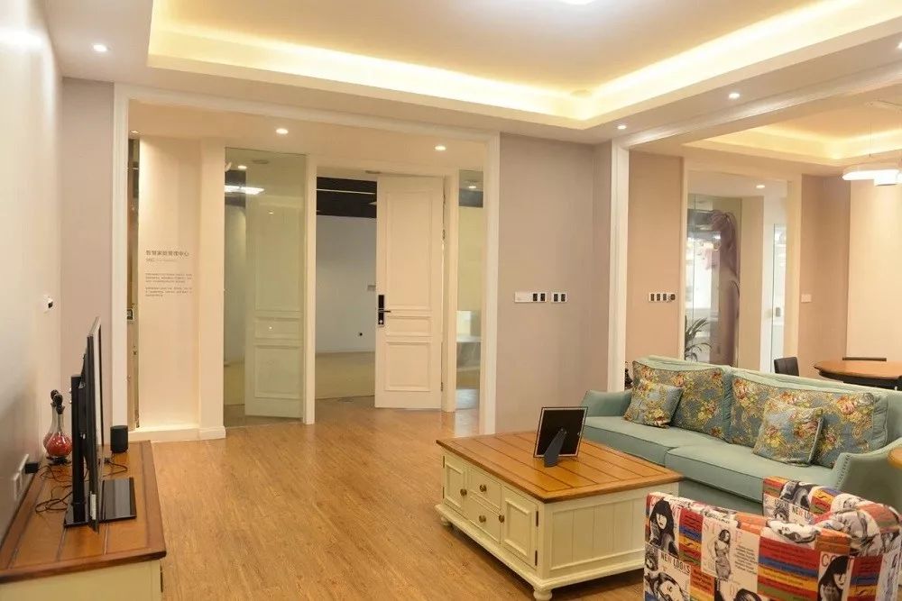 让智慧生活触手可及:全屋智能产品推荐_触手屋百度云_智能推荐改变生活