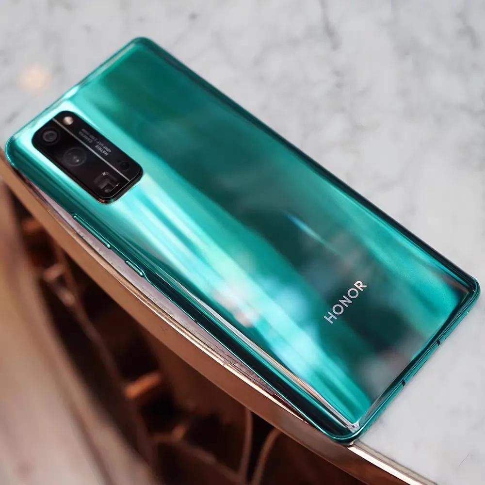 Mate系列与其他高端手机的比较分析_华为mate系列高端吗_几款高端手机对比