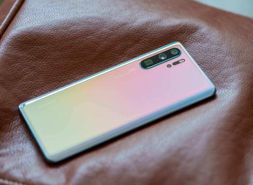 Mate系列与其他高端手机的比较分析_华为mate高端机型手机_几款高端手机对比