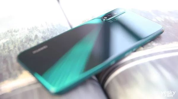 华为nova系列亮点_华为nova是什么系列_nova系列手机的最新功能亮点