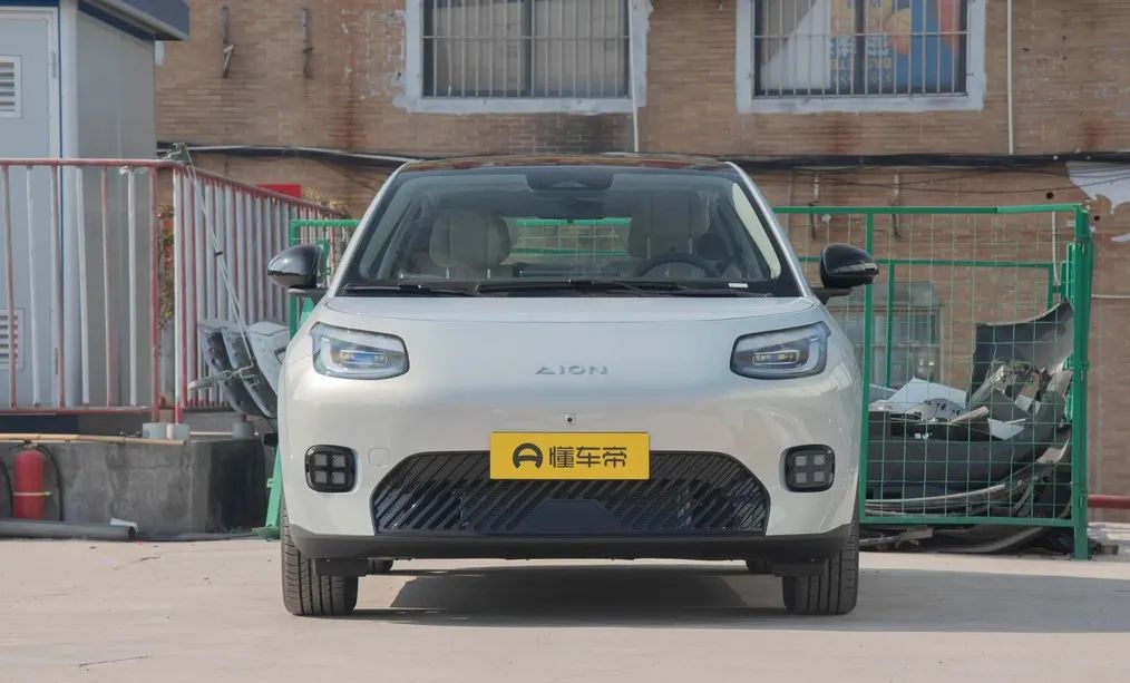 广汽埃安引进战略投资者_广汽埃安合作概念股_广汽埃安AION UT与竞争对手的市场对比