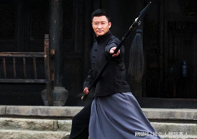 吴京的电影角色与社会反映_吴京塑造的经典角色有哪些_吴京影评