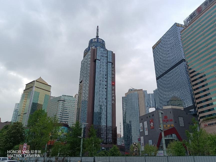 荣耀手机市场定位分析_华为荣耀的市场定位_深度解析荣耀在智能手机市场的定位