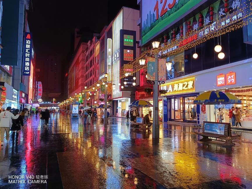 荣耀手机市场定位分析_深度解析荣耀在智能手机市场的定位_华为荣耀的市场定位