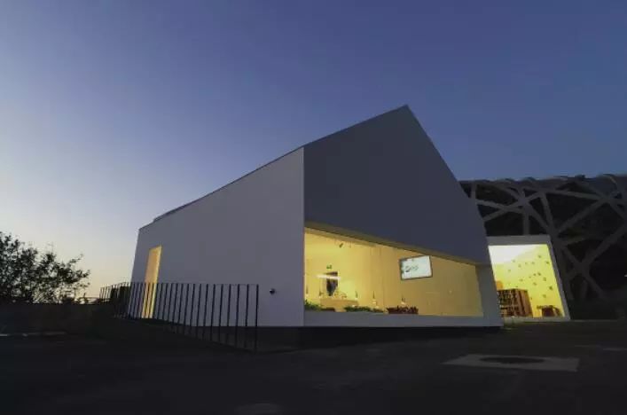 科技化家具_高科技家居设备,塑造未来的生活方式_用科技让家居更安全上市公司