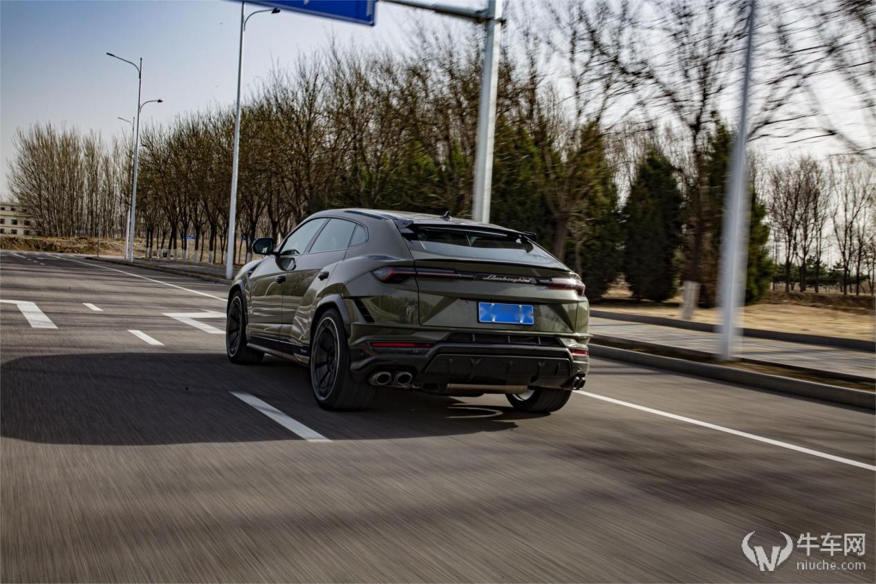 兰博基尼的动力_兰博基尼的动力系统：极限性能的揭秘_兰博基尼sian动力