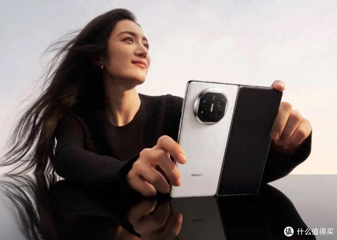 华为重返全球智能手机行业巅峰：技术创新与市场策略的成功之道