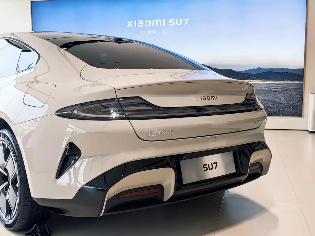 小米进军智能汽车_驾驶者的选择:小米汽车的科技与性能_小米高科技汽车