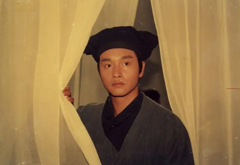 张国荣的时尚风格与影响_张国荣引领时尚潮流_张国荣时尚穿搭