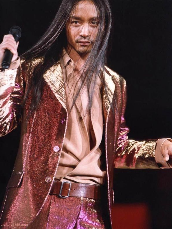 张国荣引领时尚潮流_张国荣的时尚风格与影响_张国荣时尚穿搭