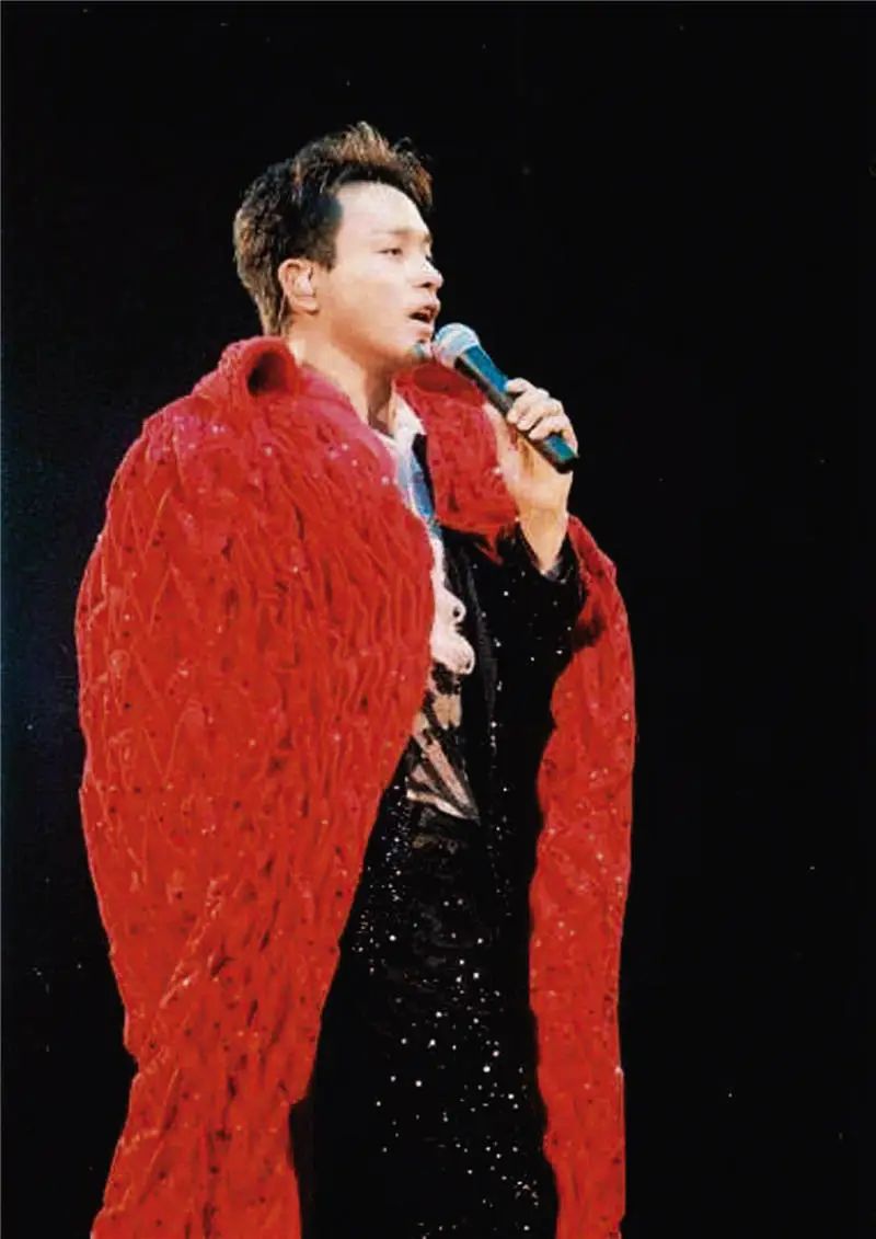 张国荣时尚穿搭_张国荣的时尚风格与影响_张国荣引领时尚潮流
