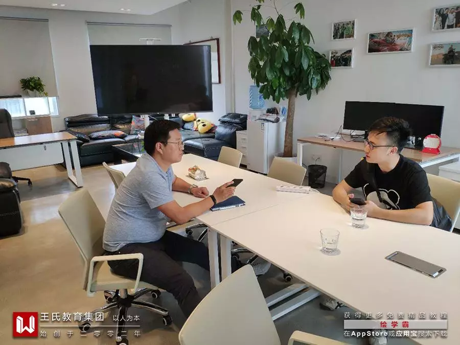 成龙电影团队制作合作的电影_成龙与电影制作团队的合作_成龙电影制片人