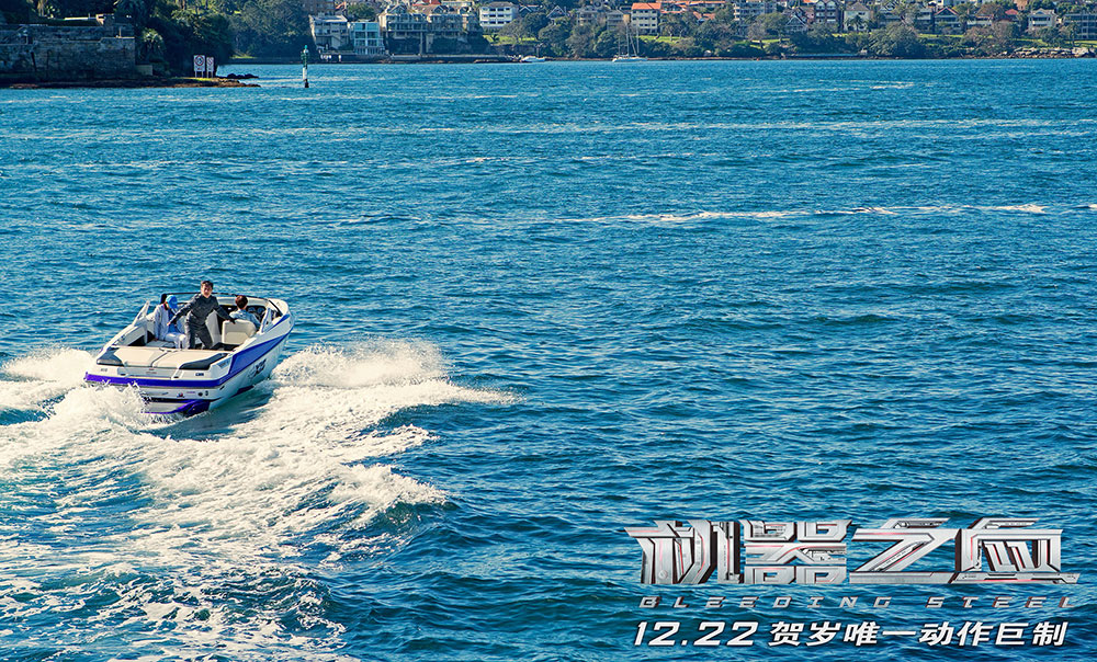 成龙与电影制作团队的合作_成龙电影团队制作合作的电影_成龙制作的电影