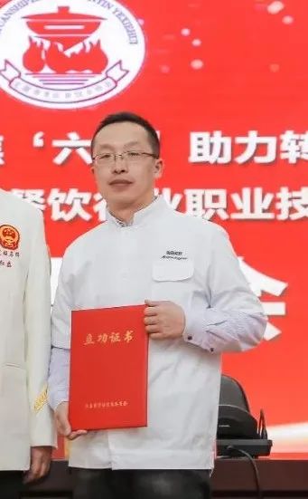 张敏的职业转型与新挑战_张敏的职业转型与新挑战_张敏的职业转型与新挑战