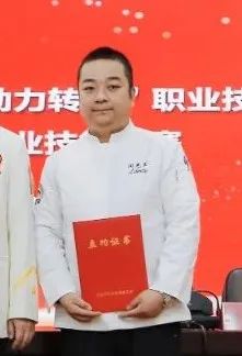 张敏的职业转型与新挑战_张敏的职业转型与新挑战_张敏的职业转型与新挑战