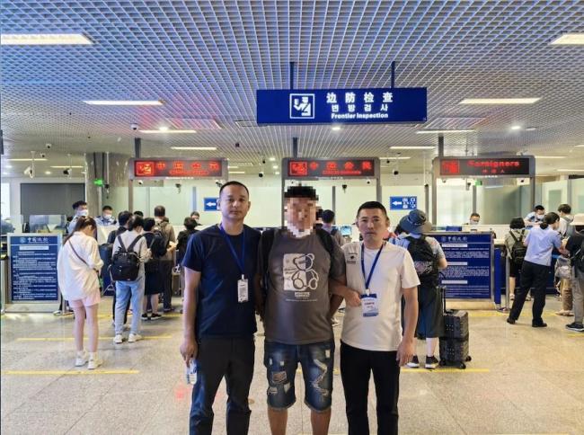 张亮家族式地下钱庄案：涉案10亿元，跨10省份，20余人被抓