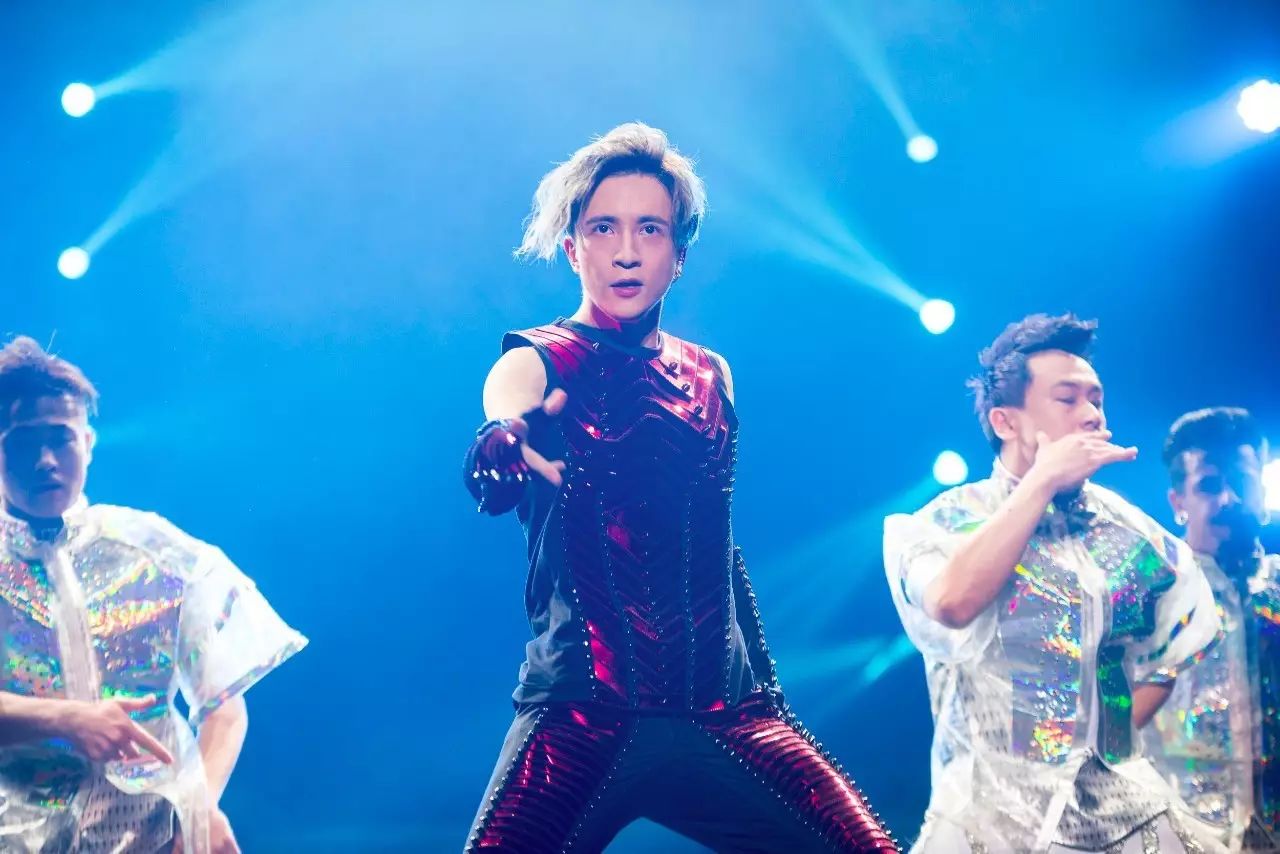 薛之谦音乐节唱的什么歌_薛之谦受邀参加国际音乐盛典,展现华语音乐的魅力_2021音乐节薛之谦