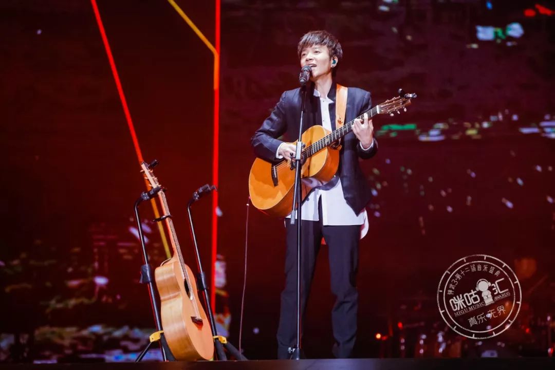 薛之谦受邀参加国际音乐盛典，展现华语音乐的魅力_音乐节薛之谦唱几首歌_薛之谦参加的音乐盛典