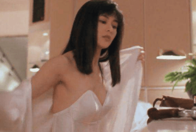 关之琳最经典的镜头_关之琳经典画面_关之琳的影视作品中的经典表演