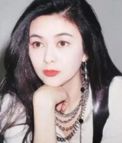 关之琳的影视作品中的经典表演_关之琳最经典的镜头_关之琳经典画面