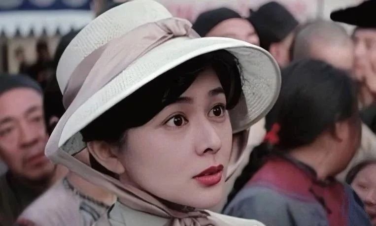 关之琳的影视作品中的经典表演_关之琳最经典电影_影视关之琳表演经典作品中文版