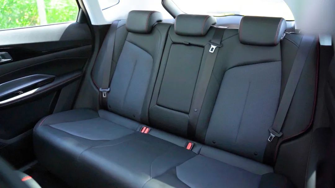 小米汽车在操控灵敏度上的表现_小米汽车说明书_云度汽车小米