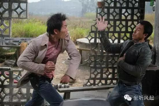 李连杰vs吴京_李连杰与吴京切磋武功的视频_吴京与李连杰的武打对决