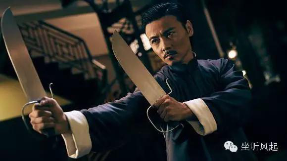 李连杰与吴京切磋武功的视频_李连杰vs吴京_吴京与李连杰的武打对决