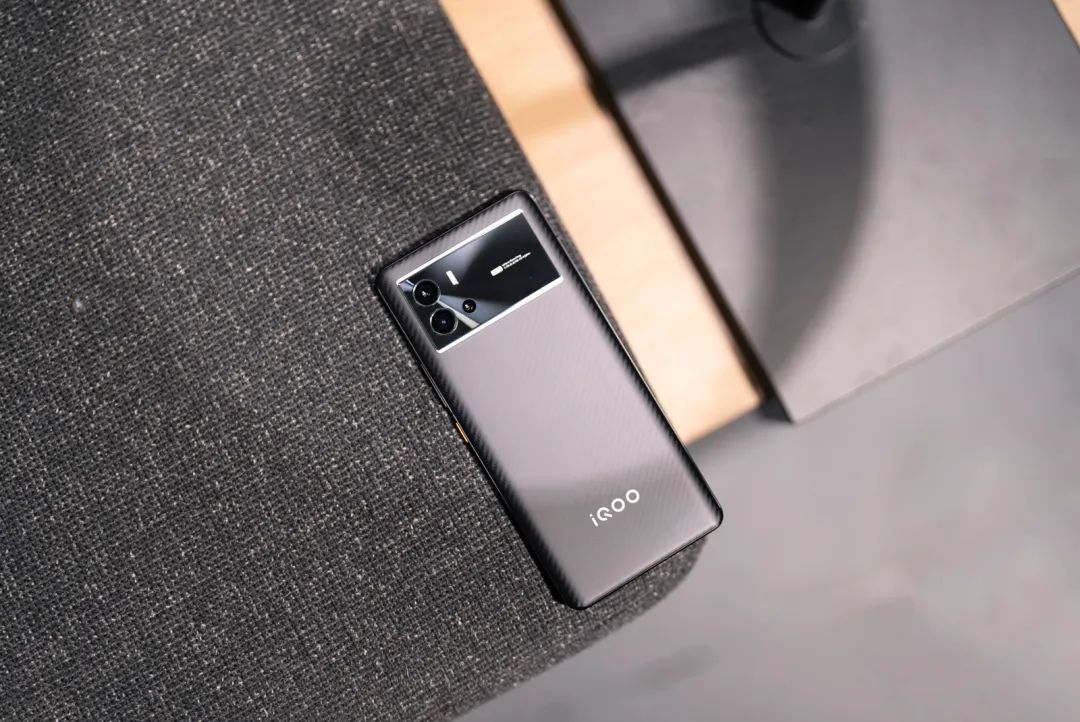 iqoo电池续航测试_评测iQOO的电池续航与充电速度_iqoo5电池续航