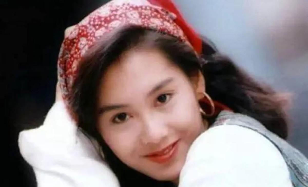 周星驰谈爱情观_周星驰的电影中反映的爱情观_周星驰讲爱情的电影