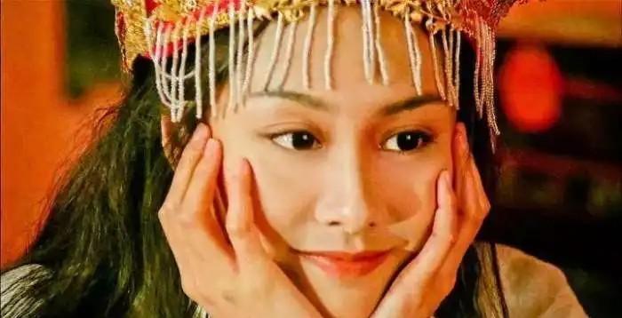 周星驰谈爱情观_周星驰的电影中反映的爱情观_周星驰讲爱情的电影