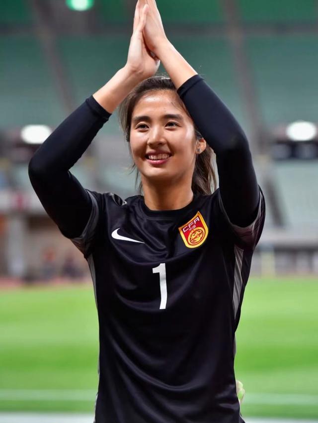 电影周星驰反映观爱情中的故事_周星驰的电影中反映的爱情观_电影周星驰反映观爱情中的角色