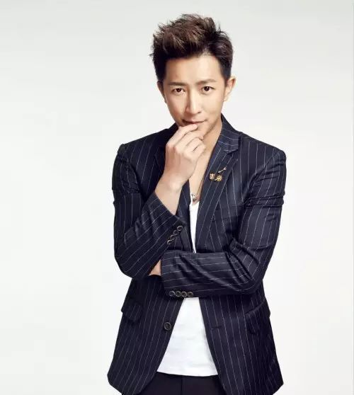 薛之谦做慈善_薛之谦的慈善事业_薛之谦参与慈善活动,积极传递正能量