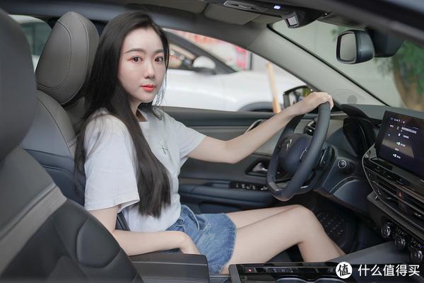 特斯拉所有车型对比_特斯拉车型比较_对比同级别车型,特斯拉Model Y安全性更胜一筹